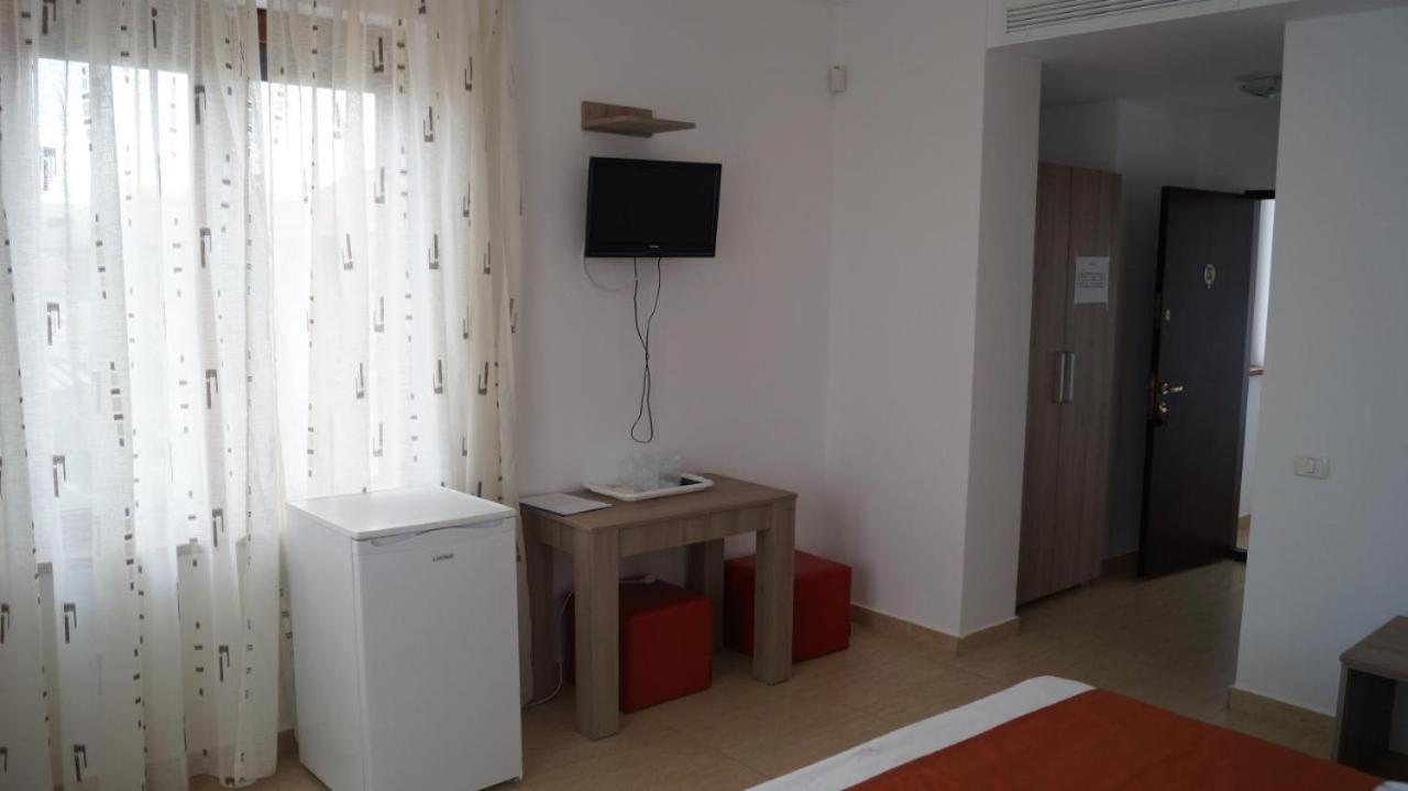 Hotel Bourbon Vama Veche Luaran gambar