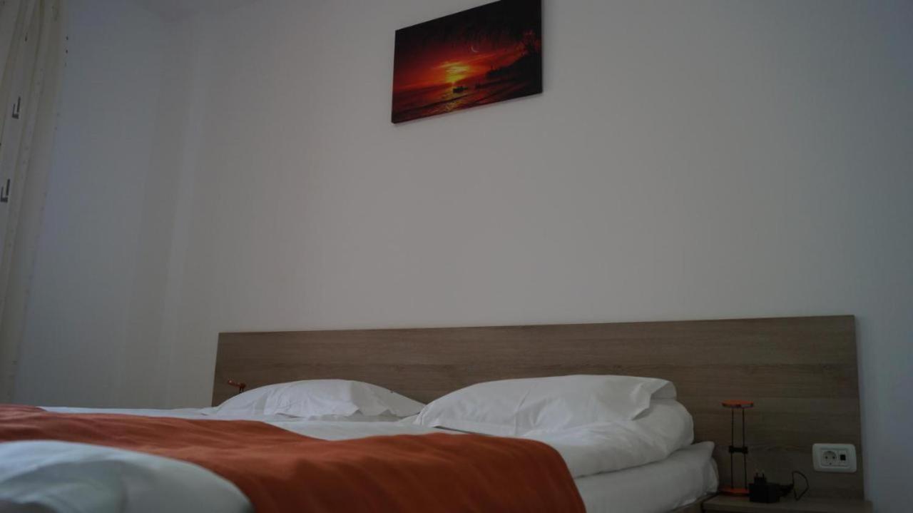 Hotel Bourbon Vama Veche Luaran gambar