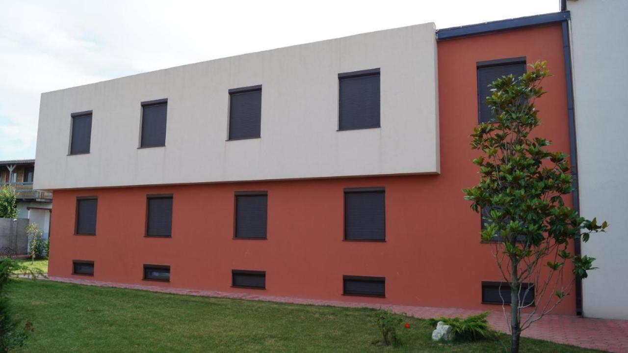 Hotel Bourbon Vama Veche Luaran gambar