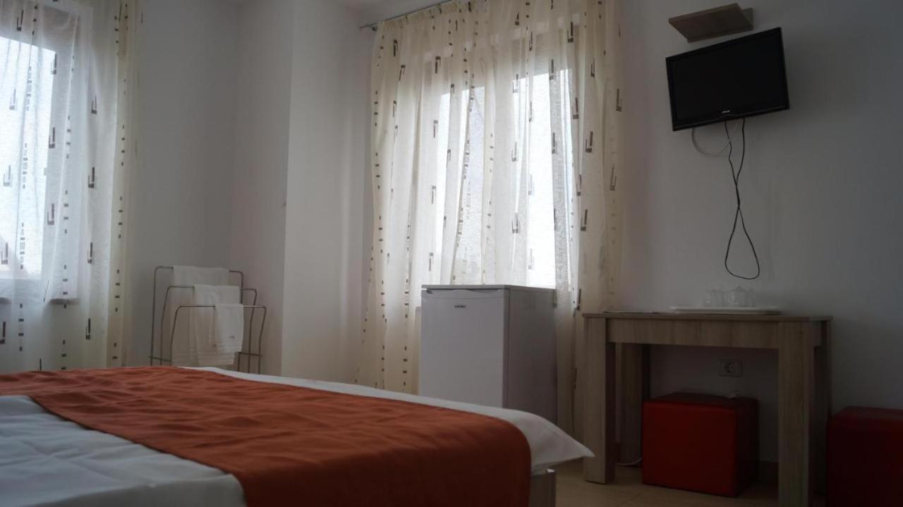 Hotel Bourbon Vama Veche Luaran gambar